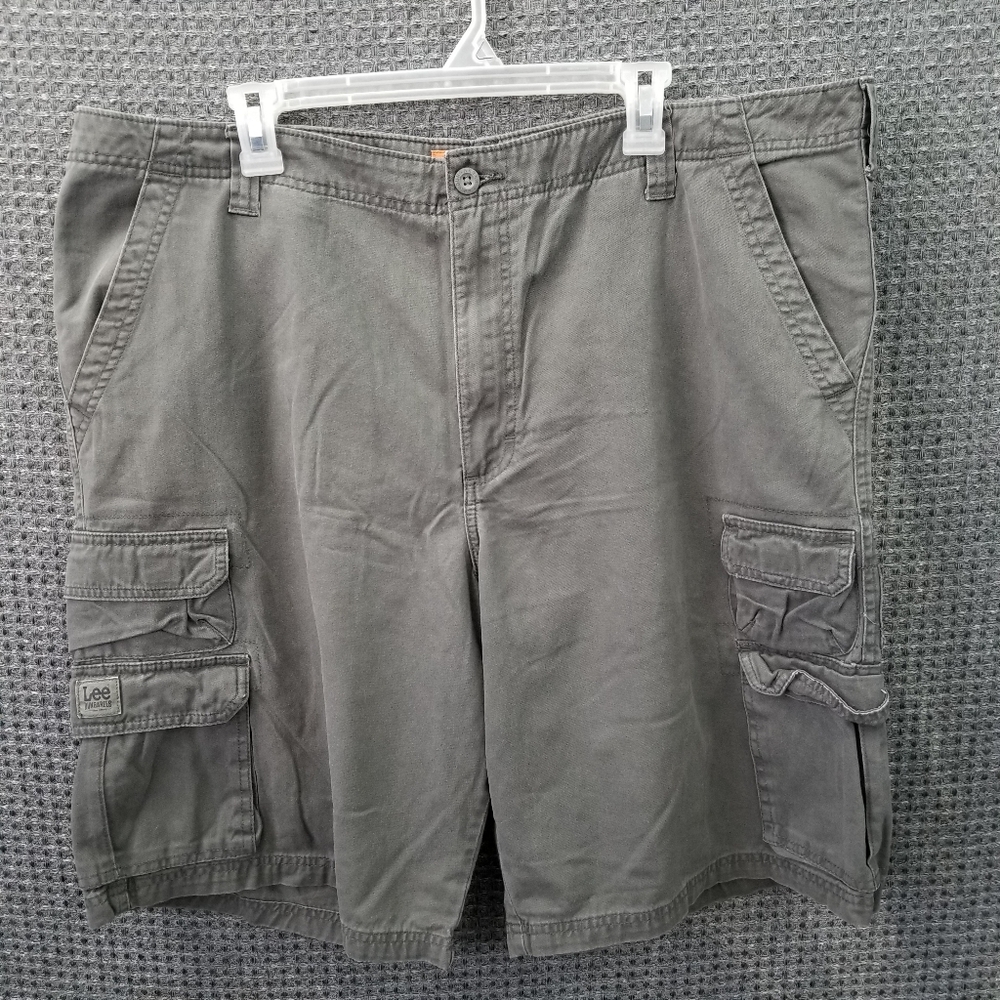 Lee Dungarees Cargo Shorts Olive Green Relaxed Fit Pockets Outdoor 42